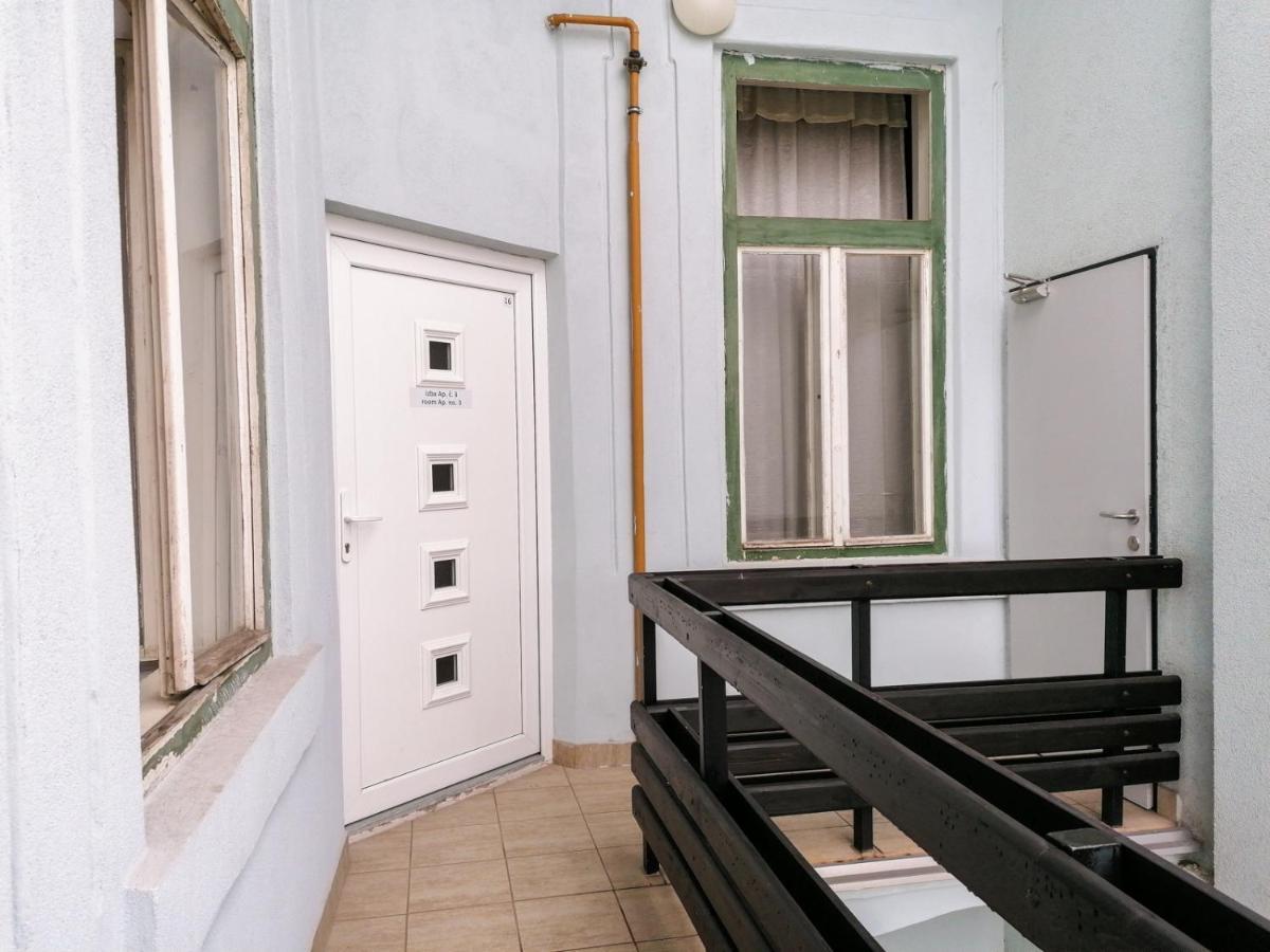 Hostel Vodna 1 Kosice Ngoại thất bức ảnh