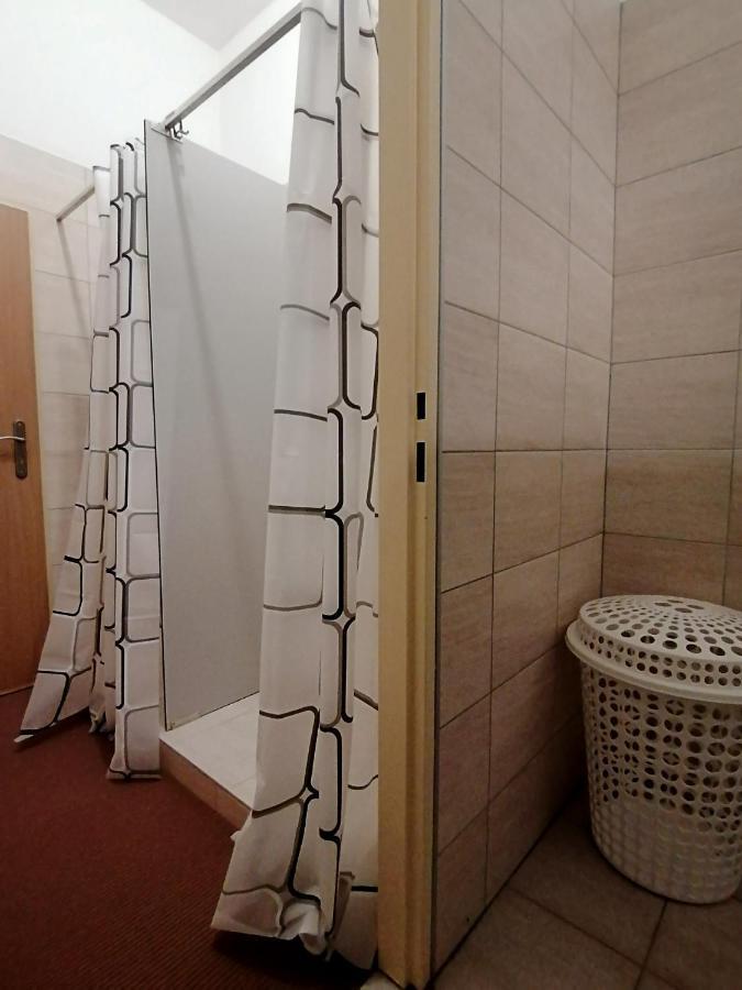 Hostel Vodna 1 Kosice Ngoại thất bức ảnh