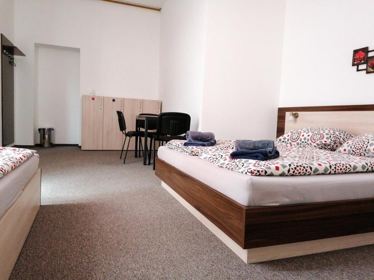 Hostel Vodna 1 Kosice Ngoại thất bức ảnh