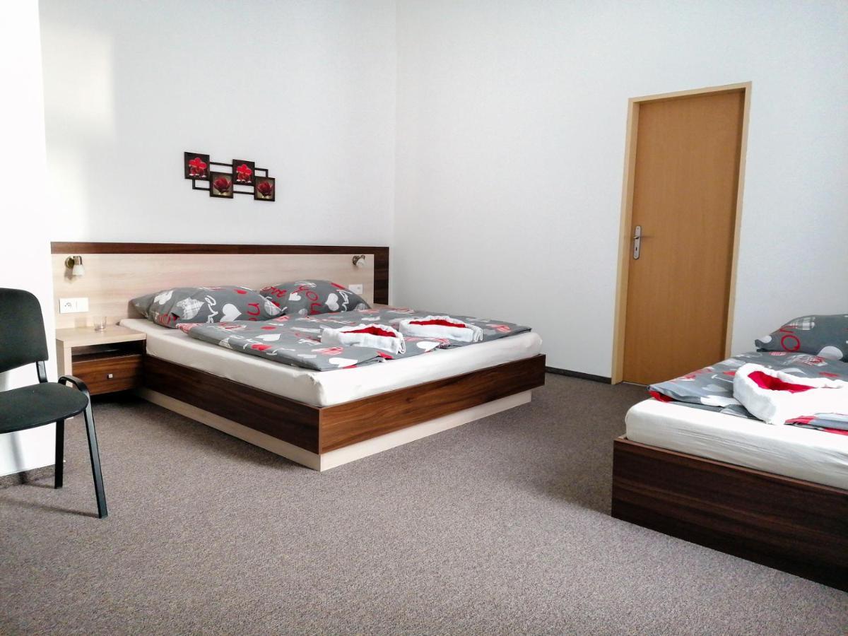 Hostel Vodna 1 Kosice Ngoại thất bức ảnh